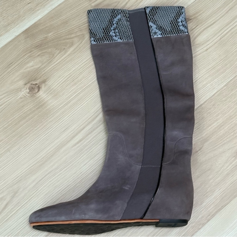TSUBO Galena Gray Suede Knee High Boots Flat Size 8